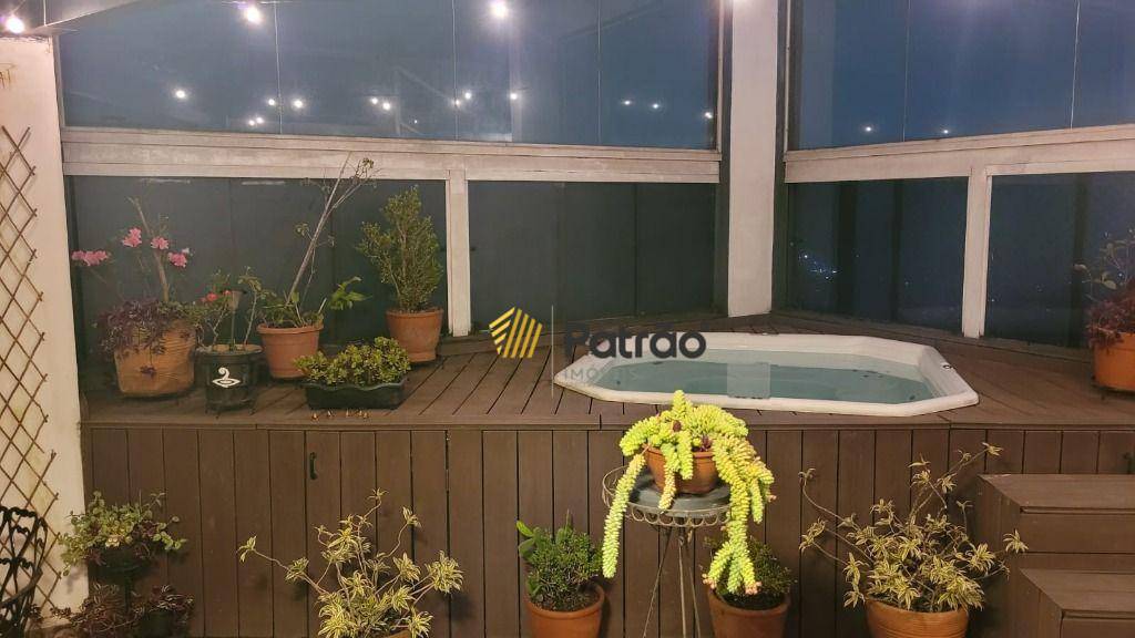 Cobertura, 3 quartos, 196 m² - Foto 4