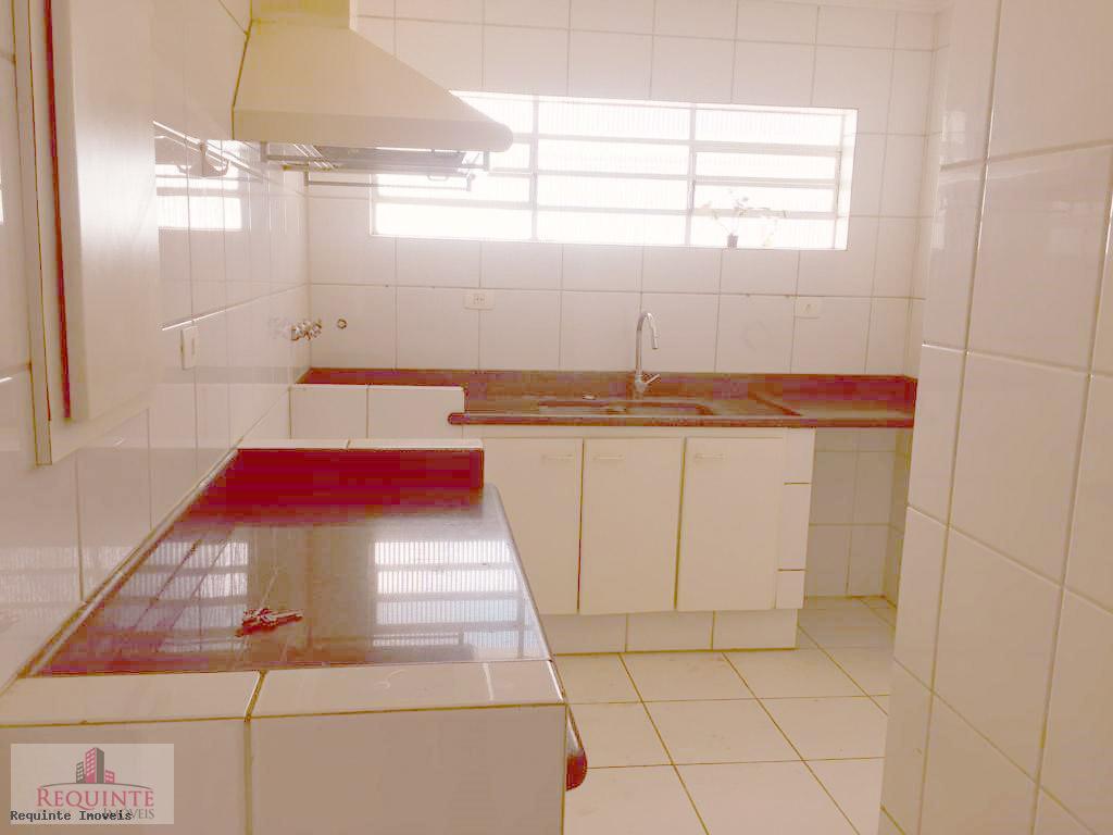 Casa para alugar com 3 quartos, 350m² - Foto 29