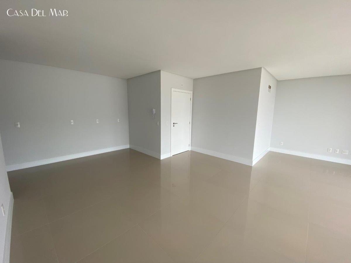 Apartamento à venda com 3 quartos, 123m² - Foto 13