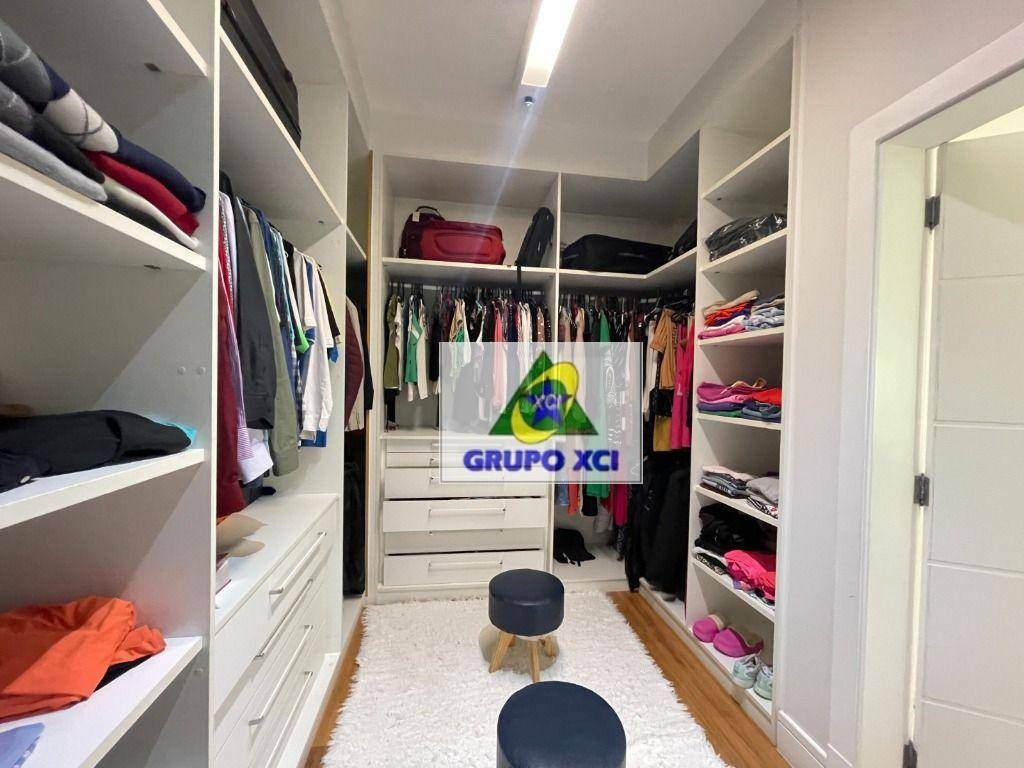 Casa para alugar com 4 quartos, 650m² - Foto 42