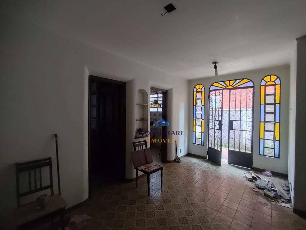 Casa para alugar com 4 quartos, 450m² - Foto 13