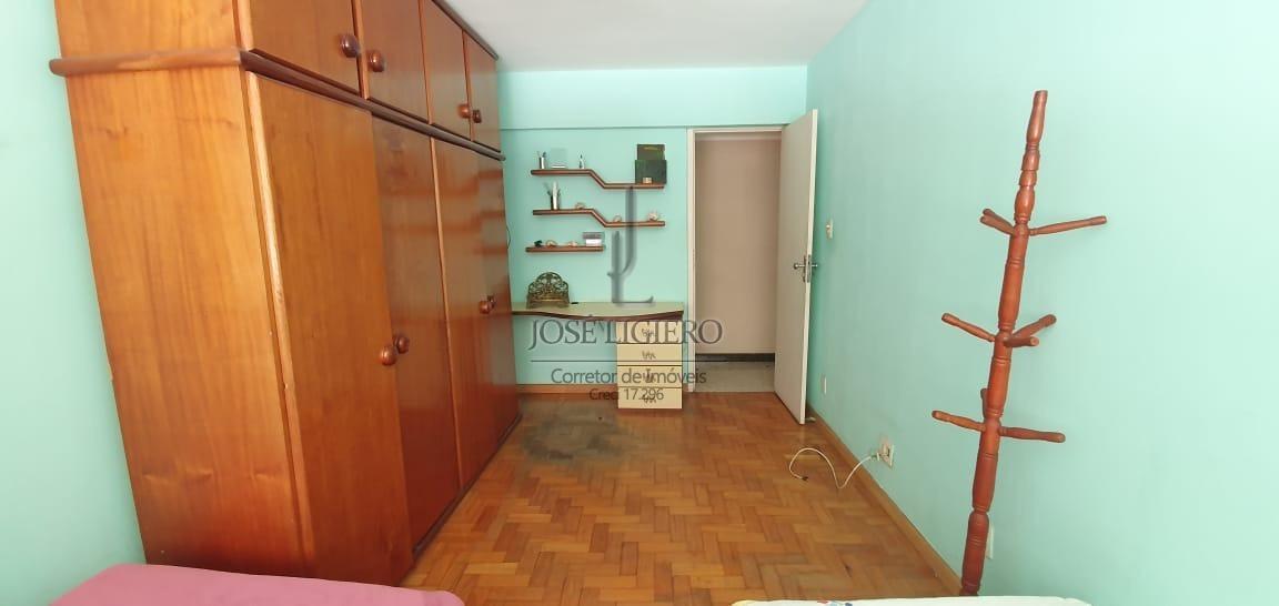 Apartamento à venda com 3 quartos, 146m² - Foto 11