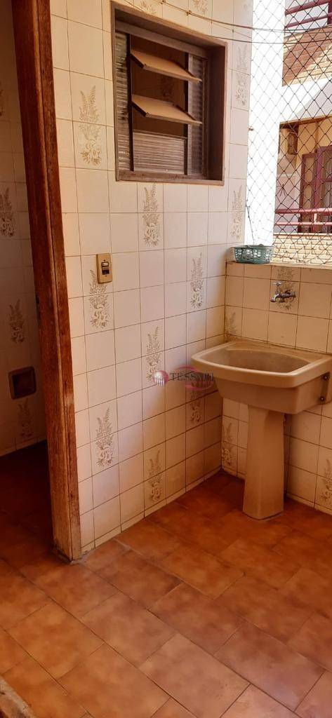 Apartamento para alugar com 3 quartos, 70m² - Foto 13