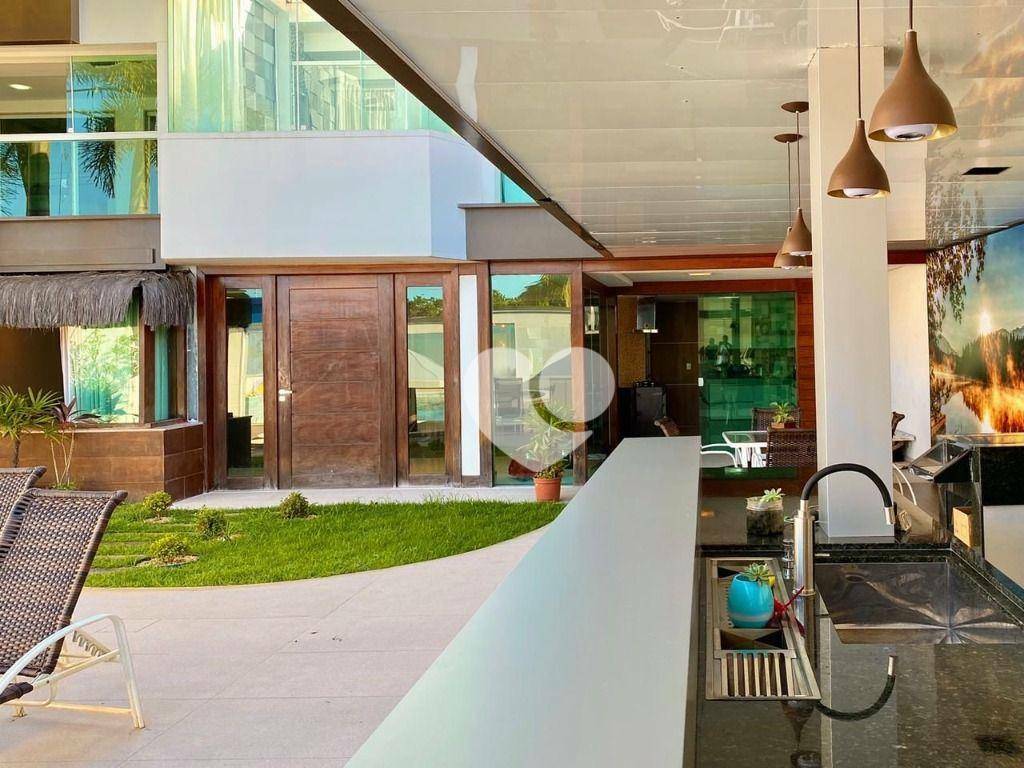 Casa para alugar com 4 quartos, 415m² - Foto 2