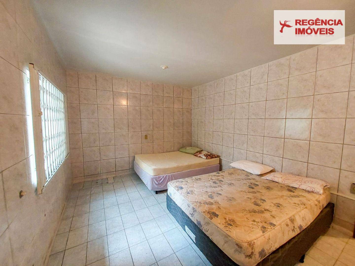 Casa para alugar com 8 quartos, 200m² - Foto 15