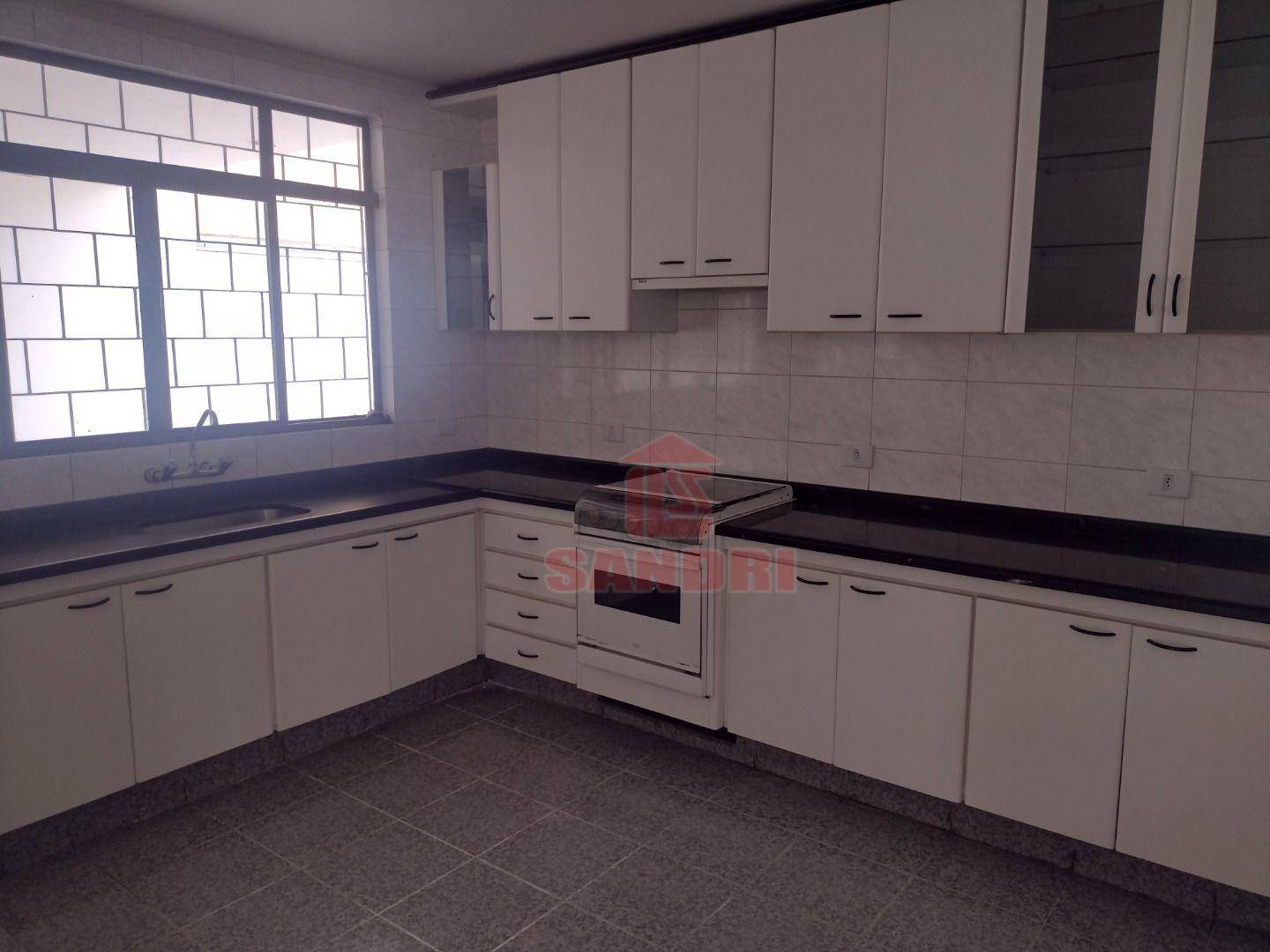 Sobrado para alugar com 4 quartos, 308m² - Foto 15