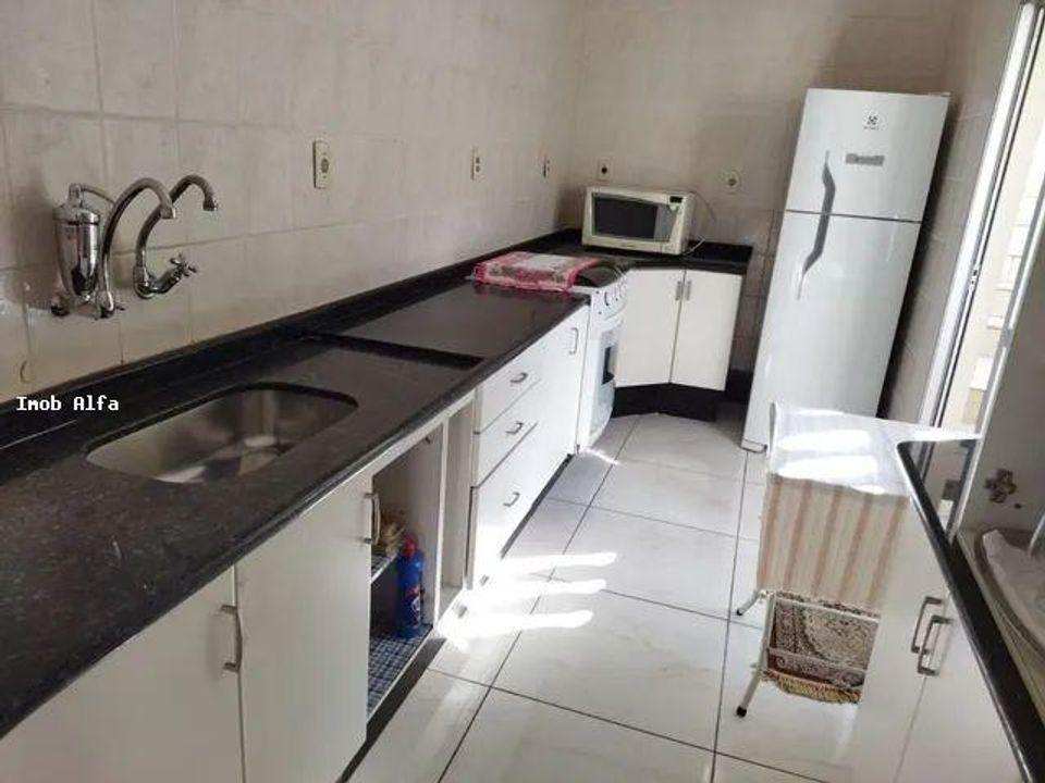 Casa à venda com 6 quartos, 368m² - Foto 1