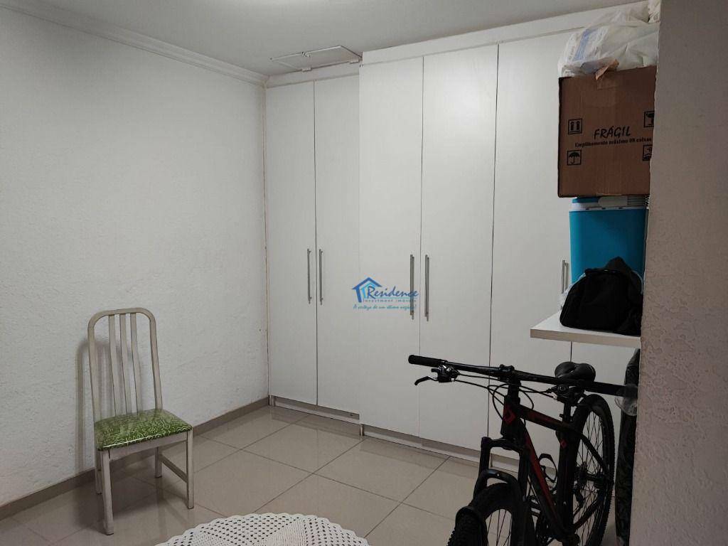 Sobrado à venda com 4 quartos, 228m² - Foto 2