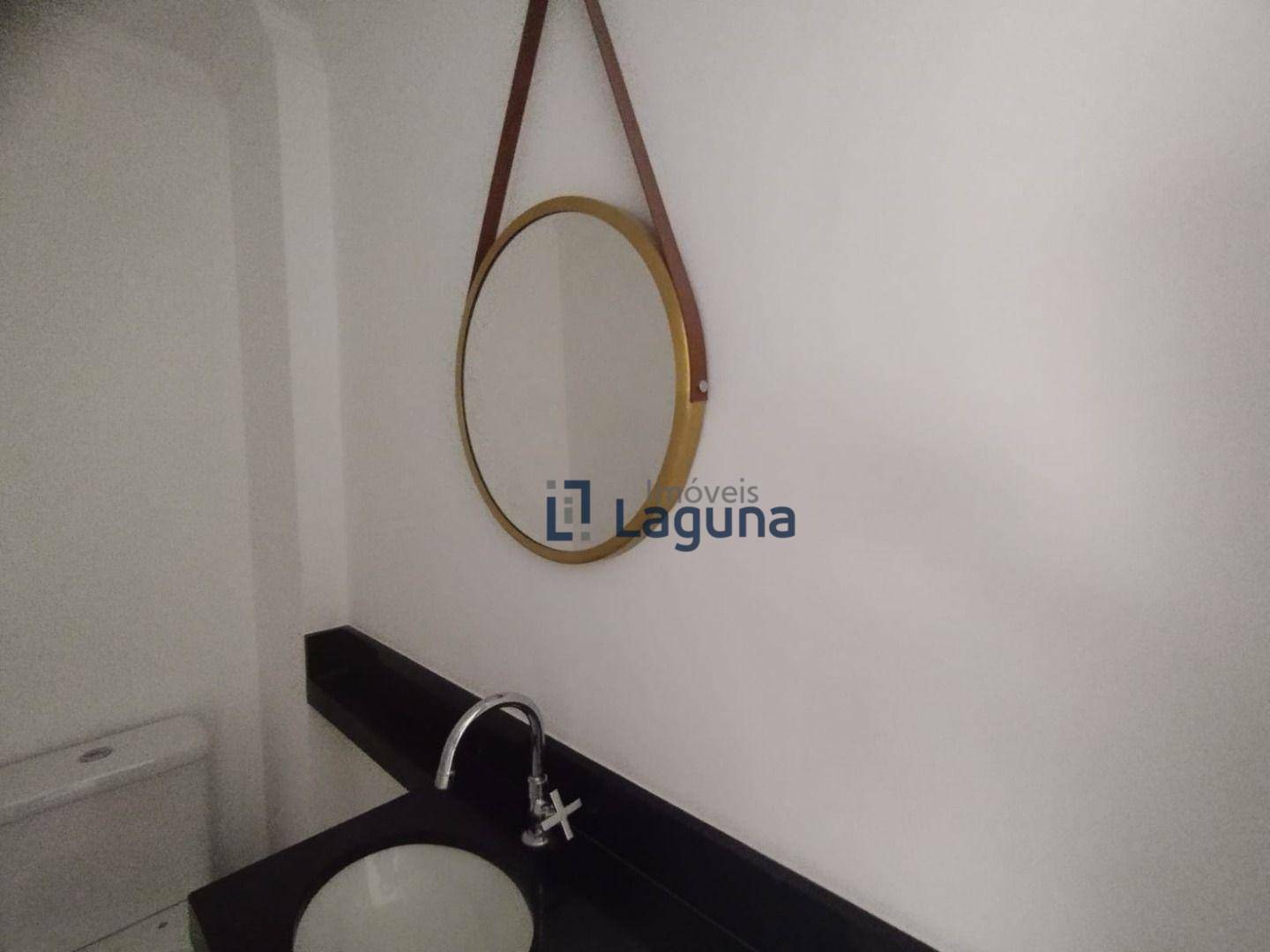 Apartamento para alugar com 1 quarto, 65m² - Foto 9