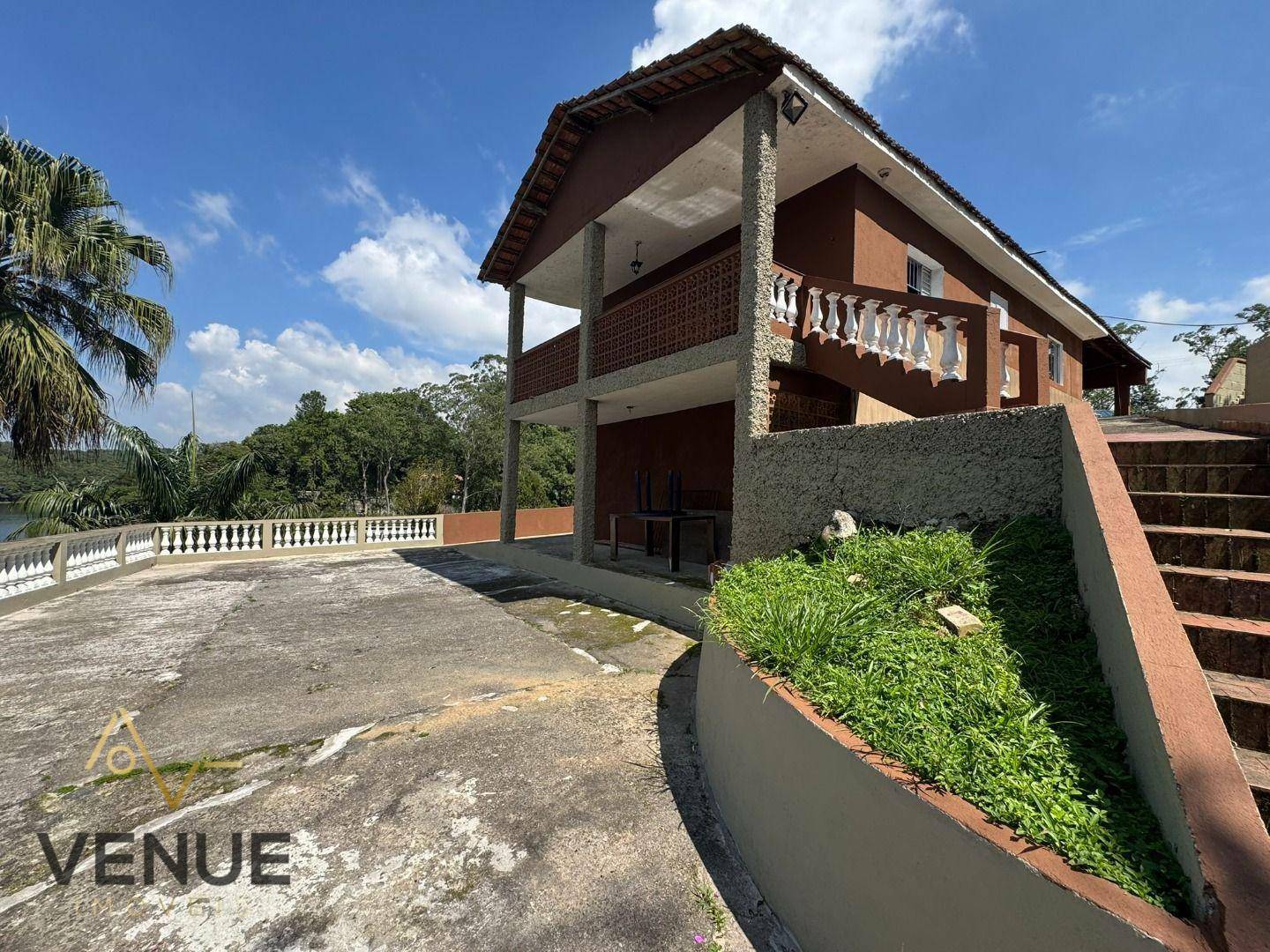 Chácara à venda com 2 quartos, 200m² - Foto 2