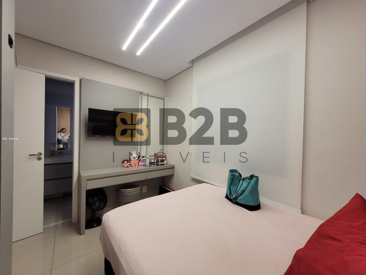 Apartamento à venda com 3 quartos, 107m² - Foto 11