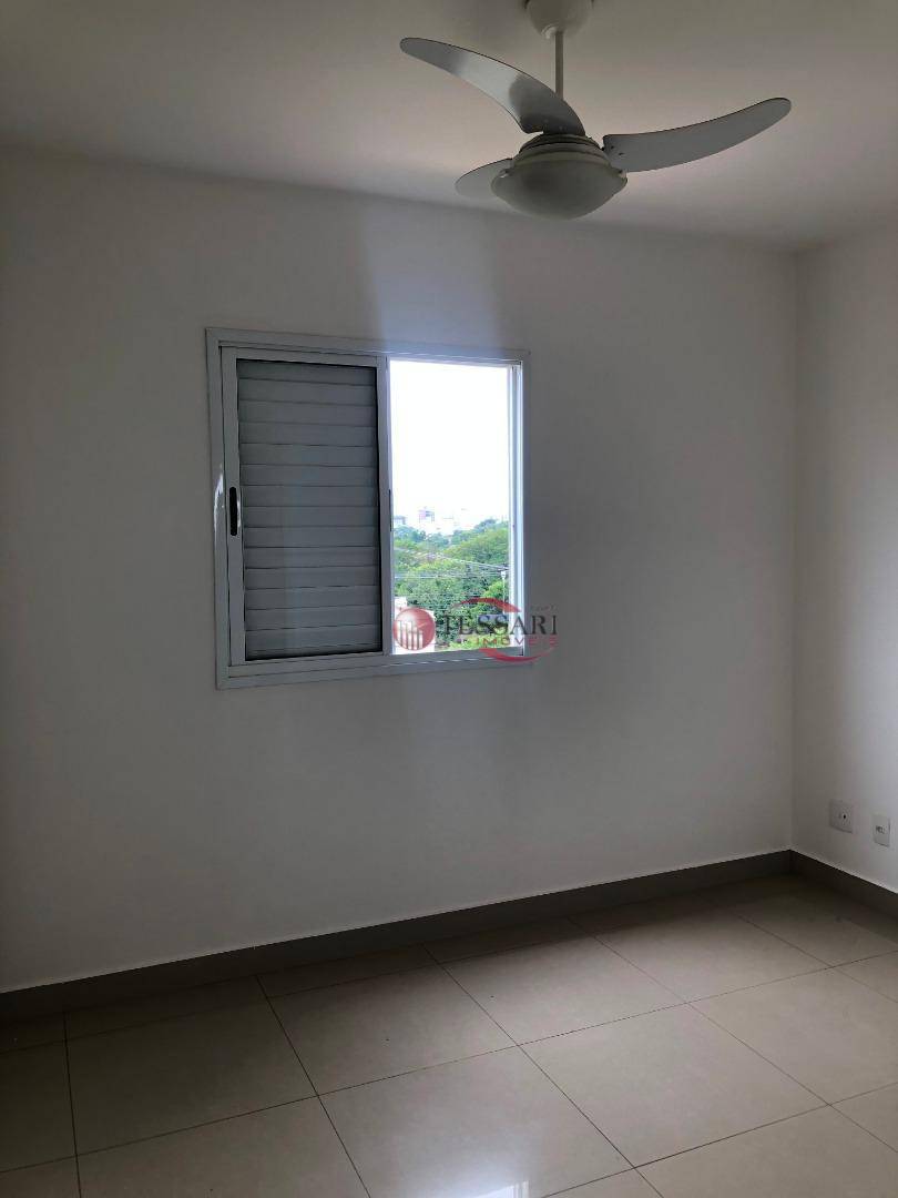 Apartamento à venda com 3 quartos, 85m² - Foto 13