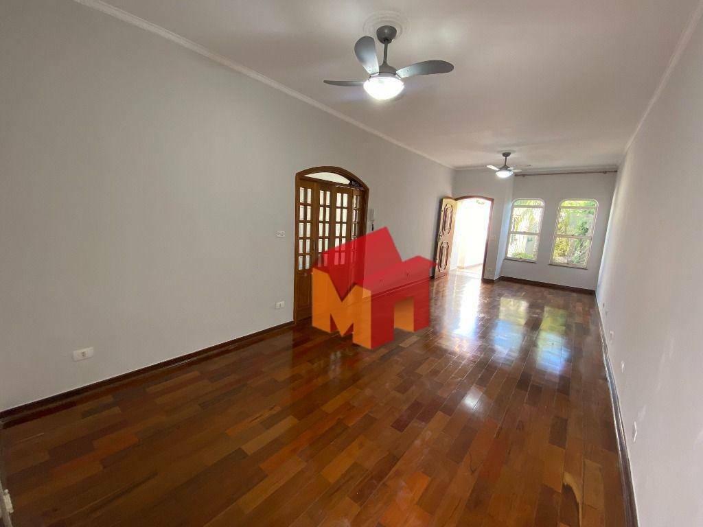 Casa à venda com 3 quartos, 197m² - Foto 3