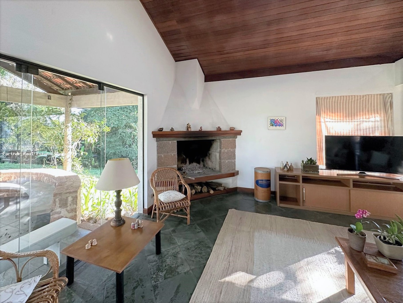 Casa de Condomínio à venda com 3 quartos, 10490m² - Foto 23