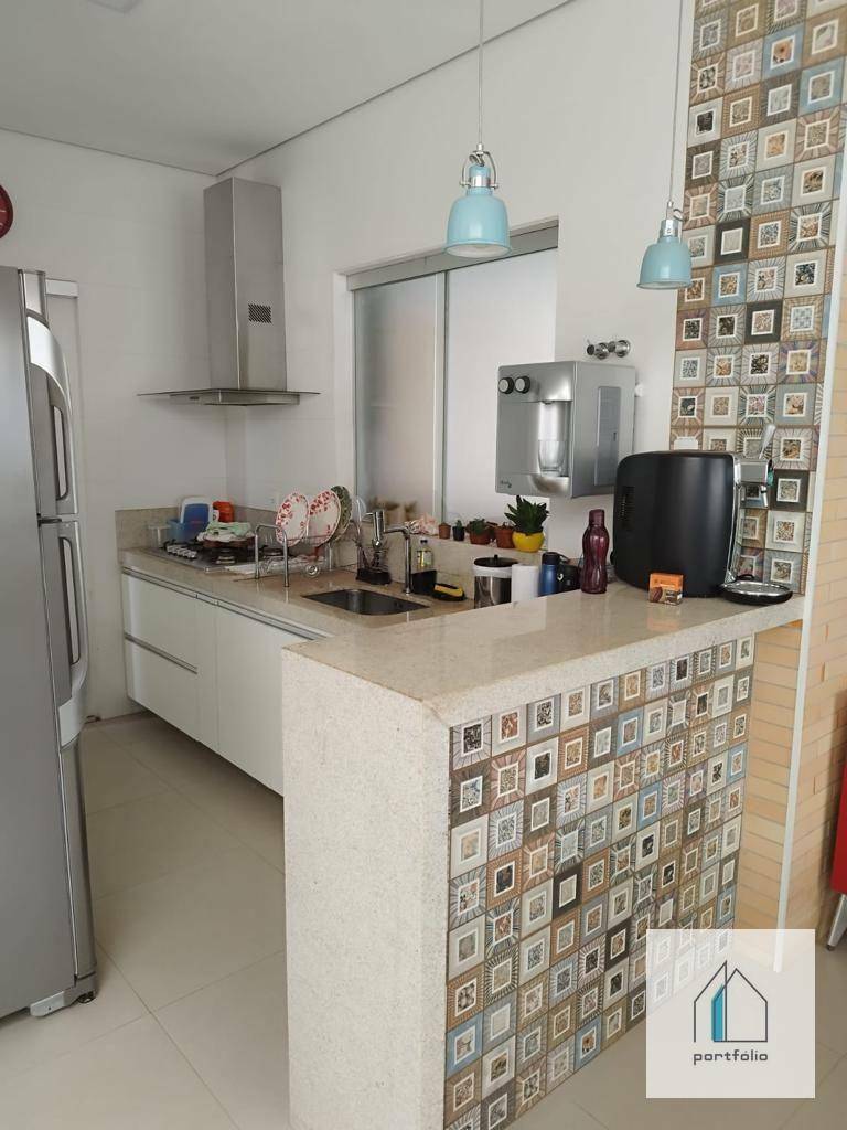 Casa à venda com 3 quartos, 180m² - Foto 6