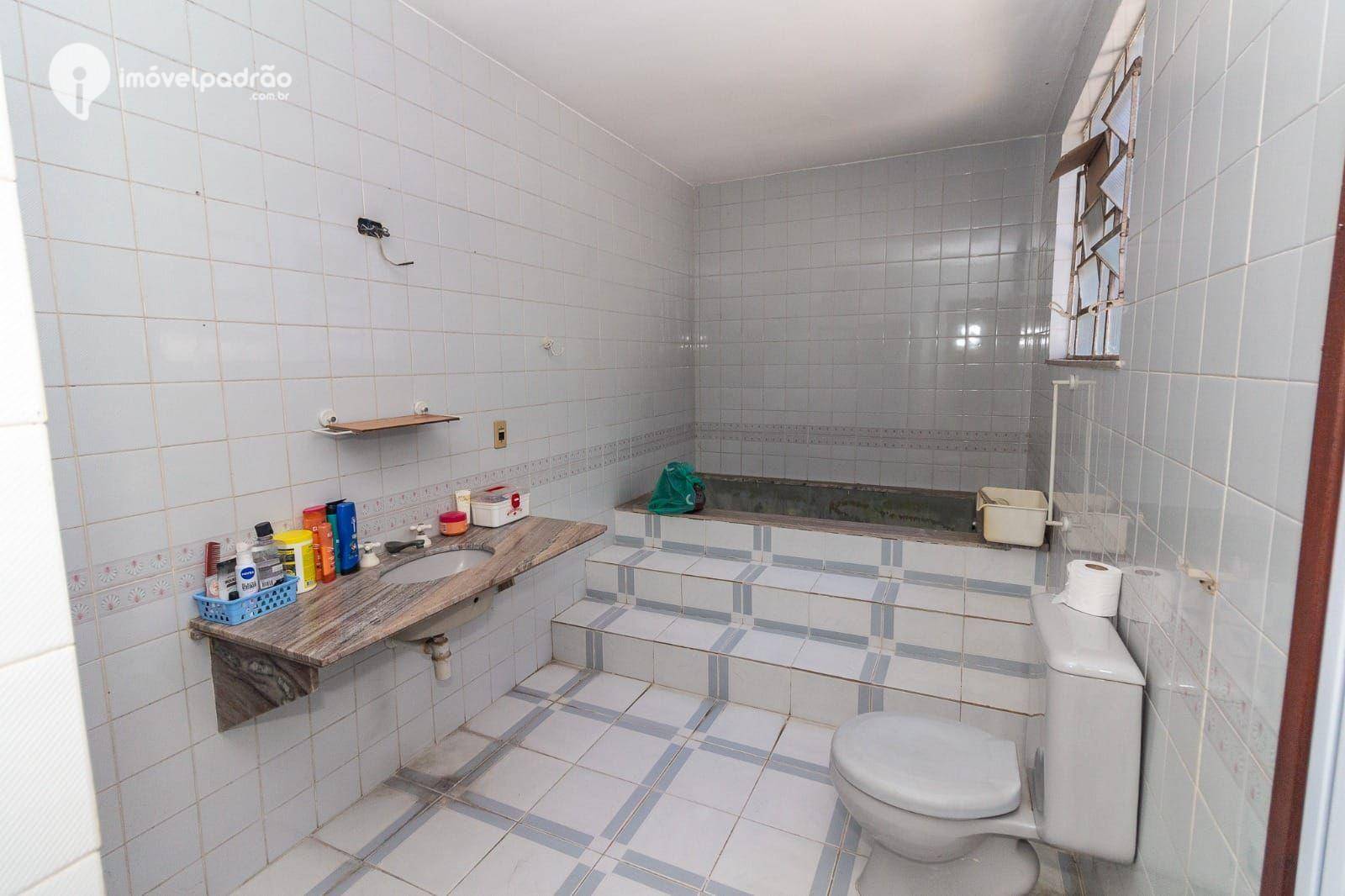 Casa à venda com 4 quartos, 320m² - Foto 7
