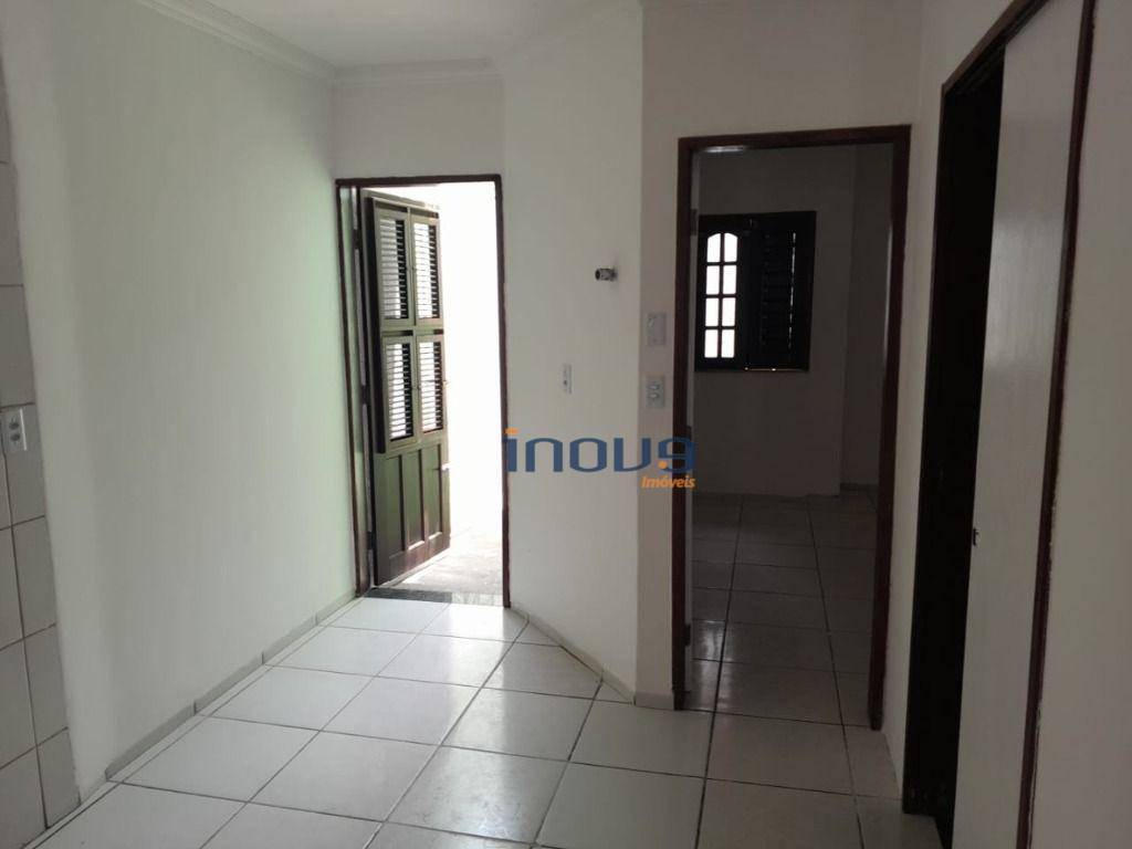 Casa para alugar com 2 quartos, 100m² - Foto 6