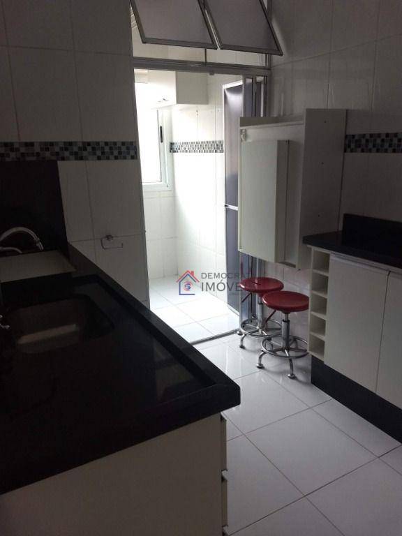 Apartamento à venda com 2 quartos, 50m² - Foto 14