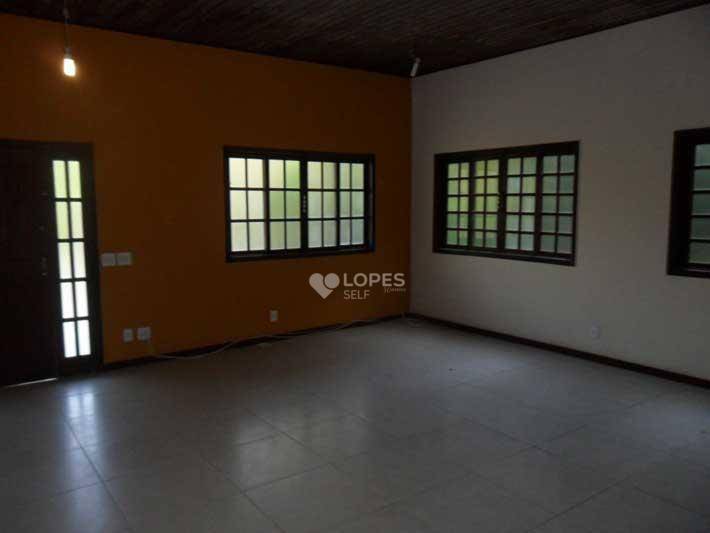 Casa à venda com 4 quartos, 273m² - Foto 8