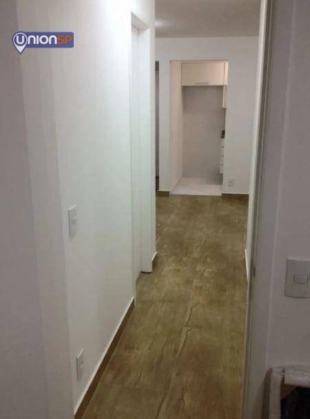 Apartamento à venda com 2 quartos, 64m² - Foto 2