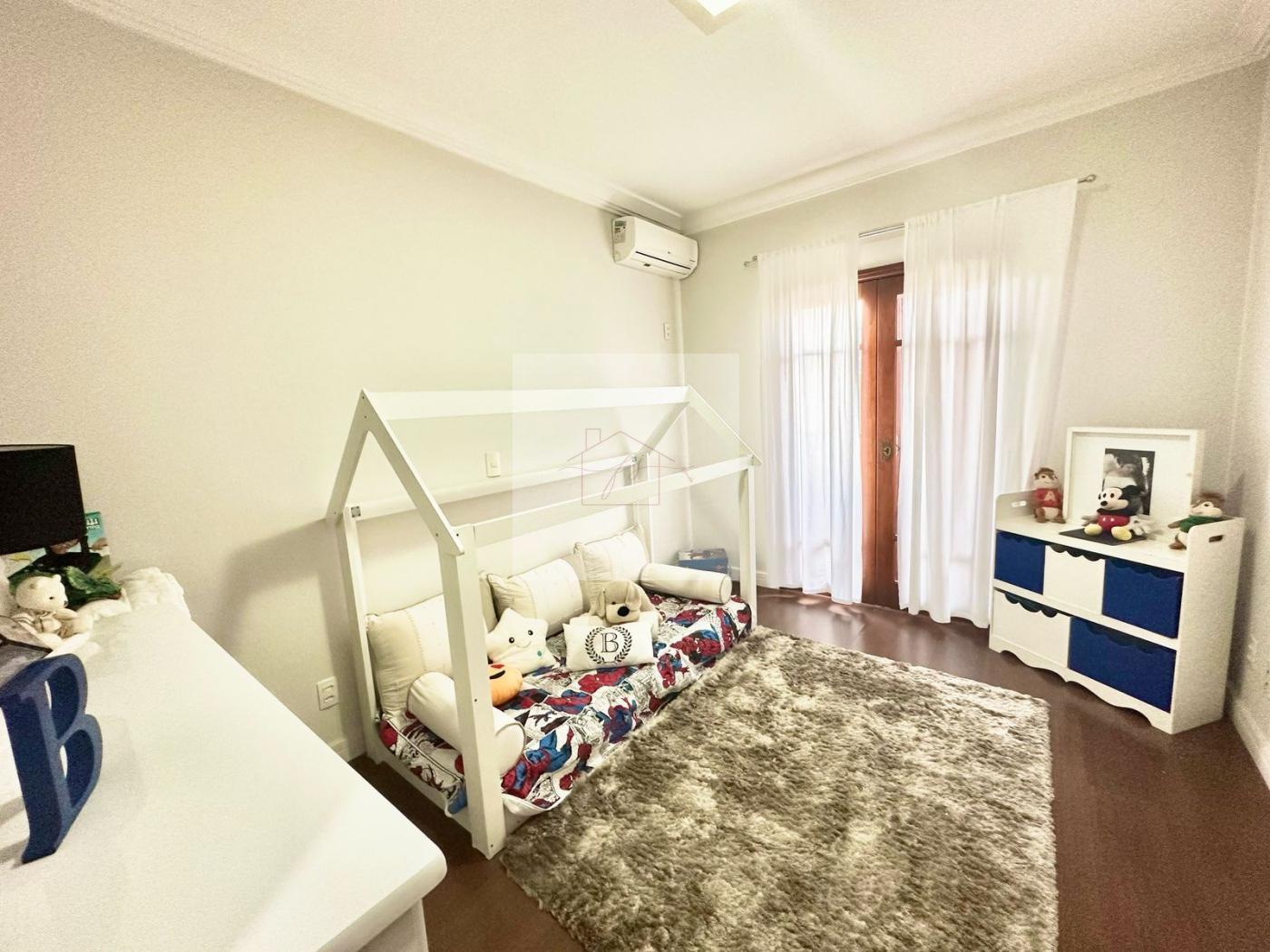 Casa à venda com 3 quartos, 300m² - Foto 22