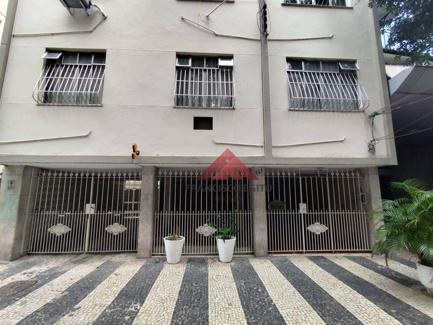 Apartamento para alugar com 2 quartos, 80m² - Foto 1