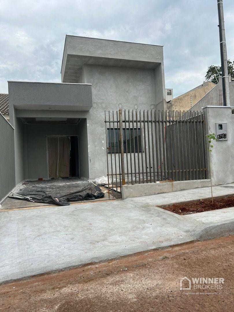 Casa à venda com 2 quartos, 62m² - Foto 1