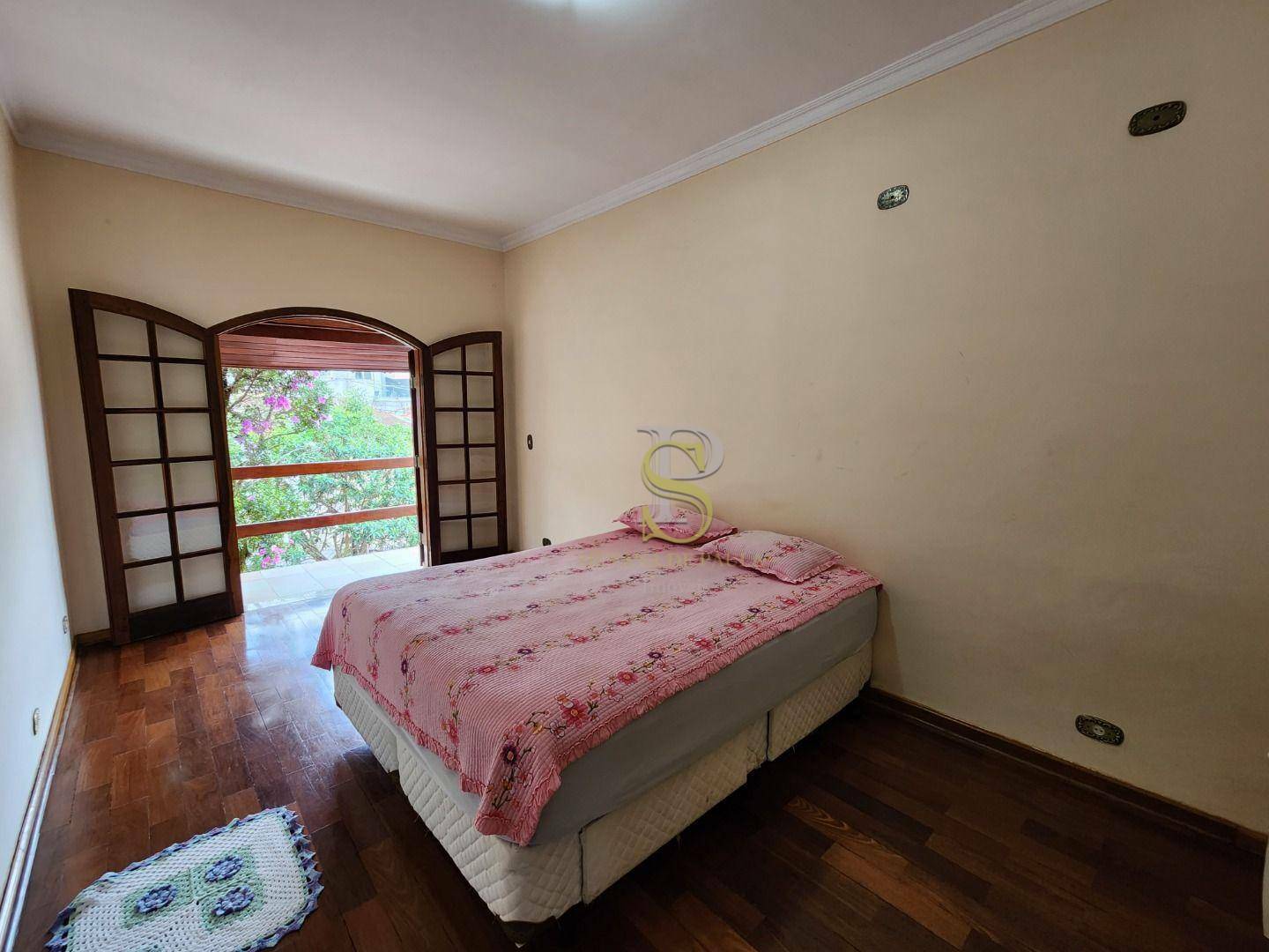 Casa à venda com 4 quartos, 230m² - Foto 20