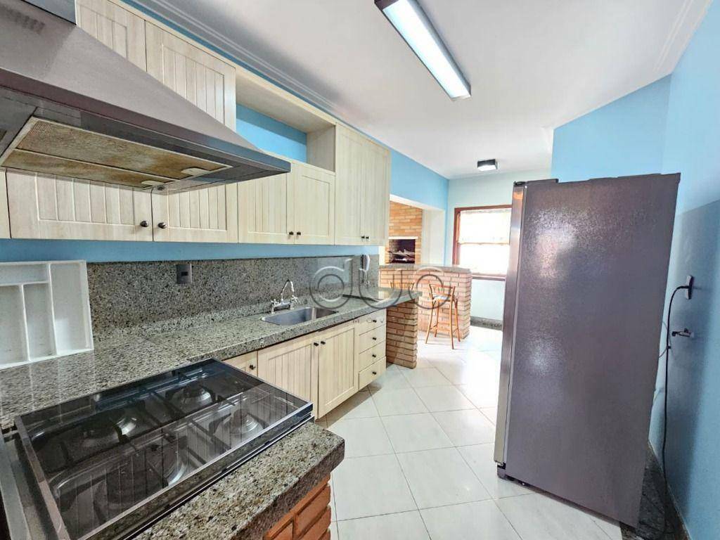 Casa de Condomínio para alugar com 3 quartos, 225m² - Foto 10