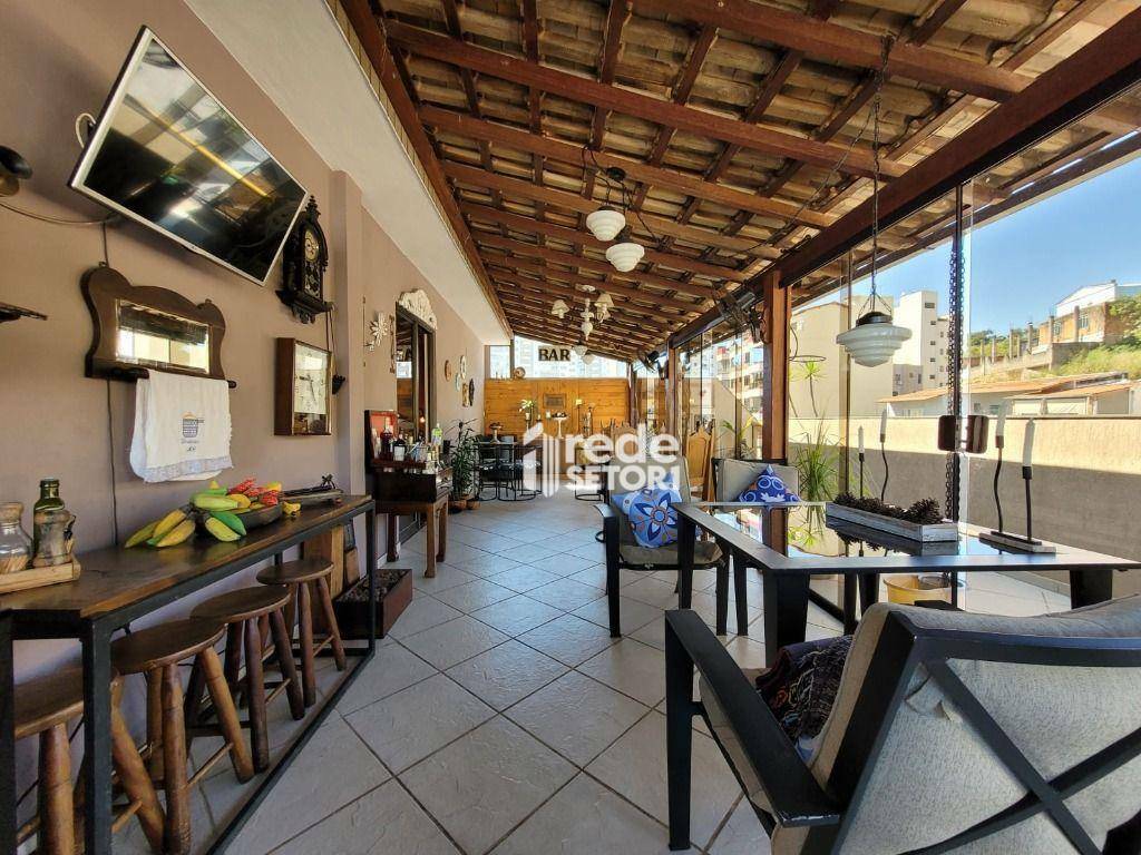 Cobertura à venda com 3 quartos, 207m² - Foto 1