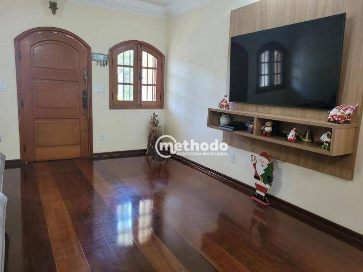 Casa à venda com 3 quartos, 201m² - Foto 4