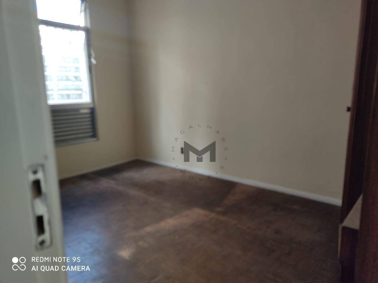 Apartamento à venda com 4 quartos, 140m² - Foto 8