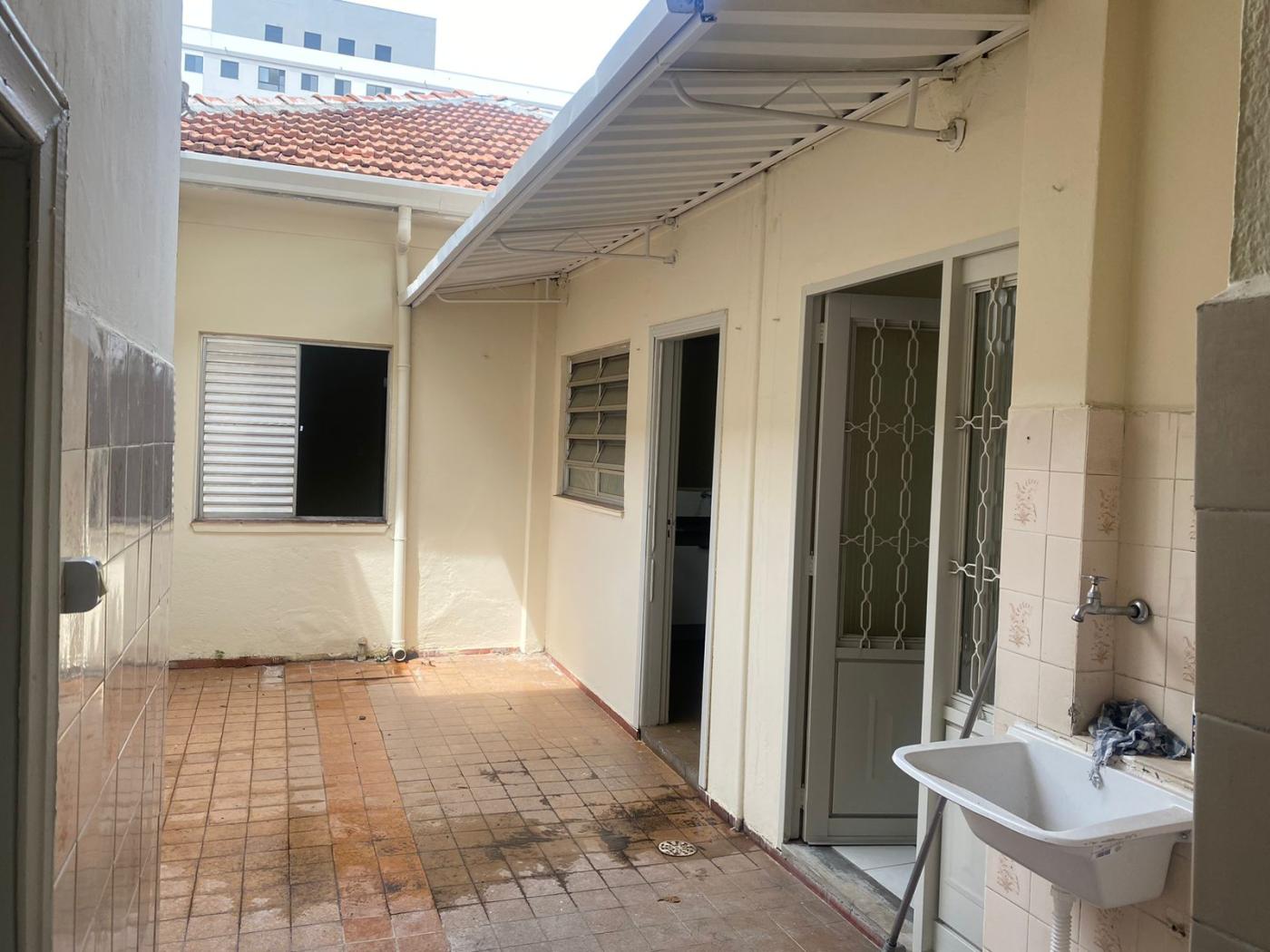 Casa para alugar com 3 quartos, 110m² - Foto 27