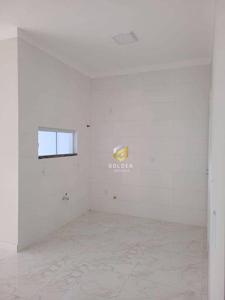 Casa à venda com 3 quartos, 96m² - Foto 9