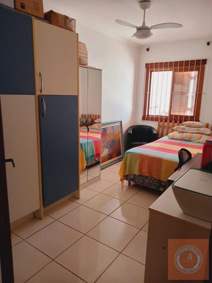 Casa à venda com 2 quartos, 62m² - Foto 16