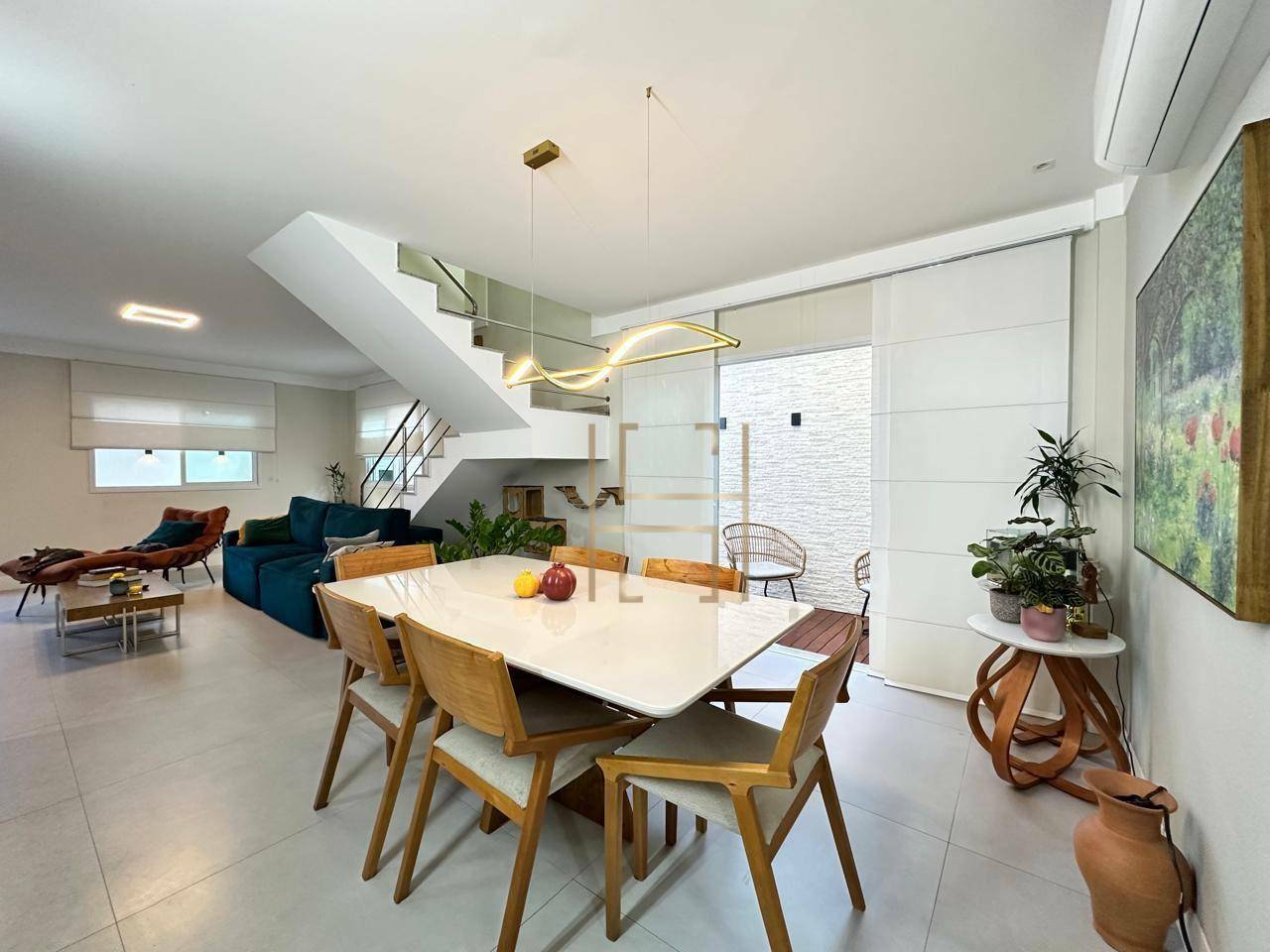 Casa à venda com 4 quartos, 170m² - Foto 11