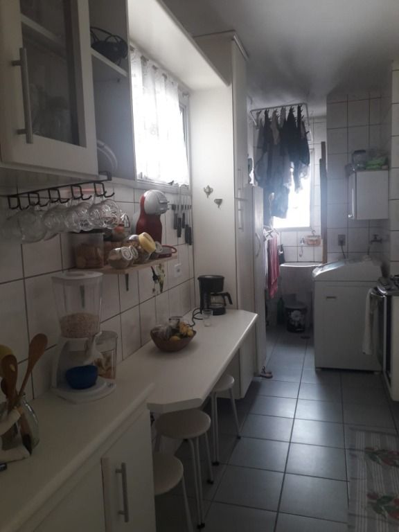 Apartamento à venda com 2 quartos, 60m² - Foto 3