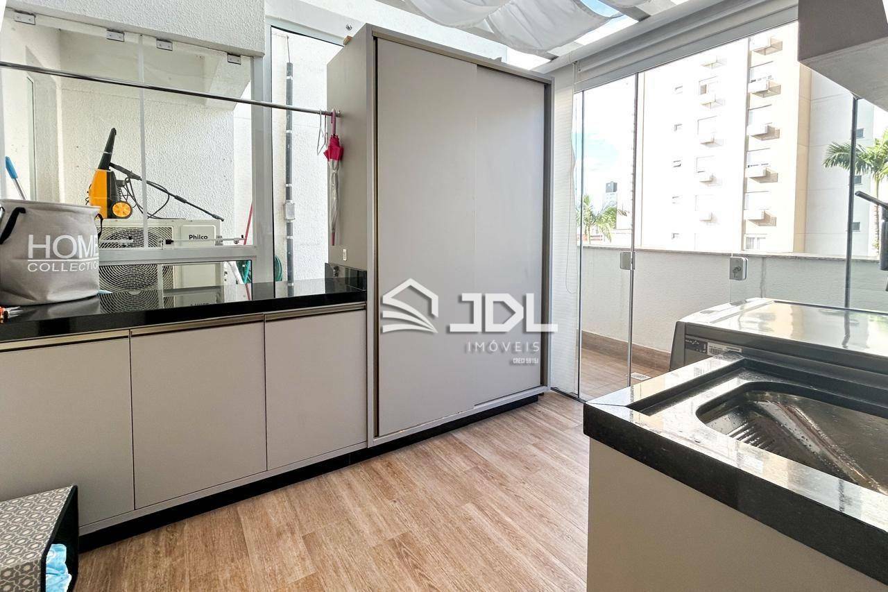 Apartamento à venda com 3 quartos, 175m² - Foto 9