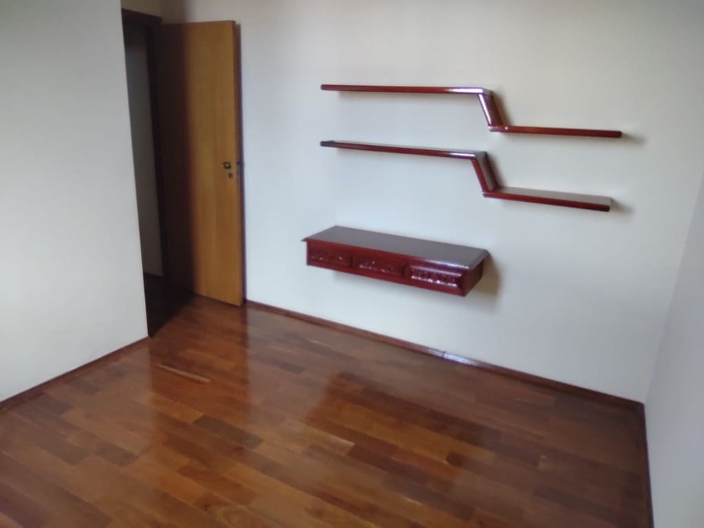 Apartamento à venda com 3 quartos, 162m² - Foto 8