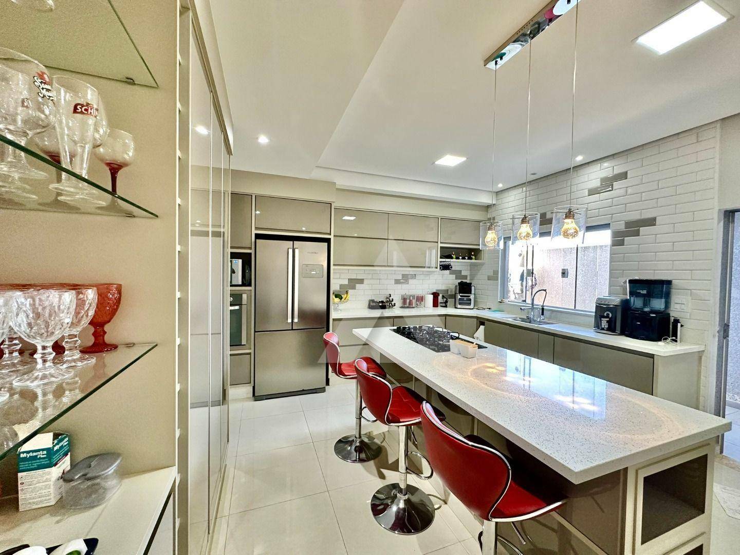 Casa à venda com 3 quartos, 180m² - Foto 17