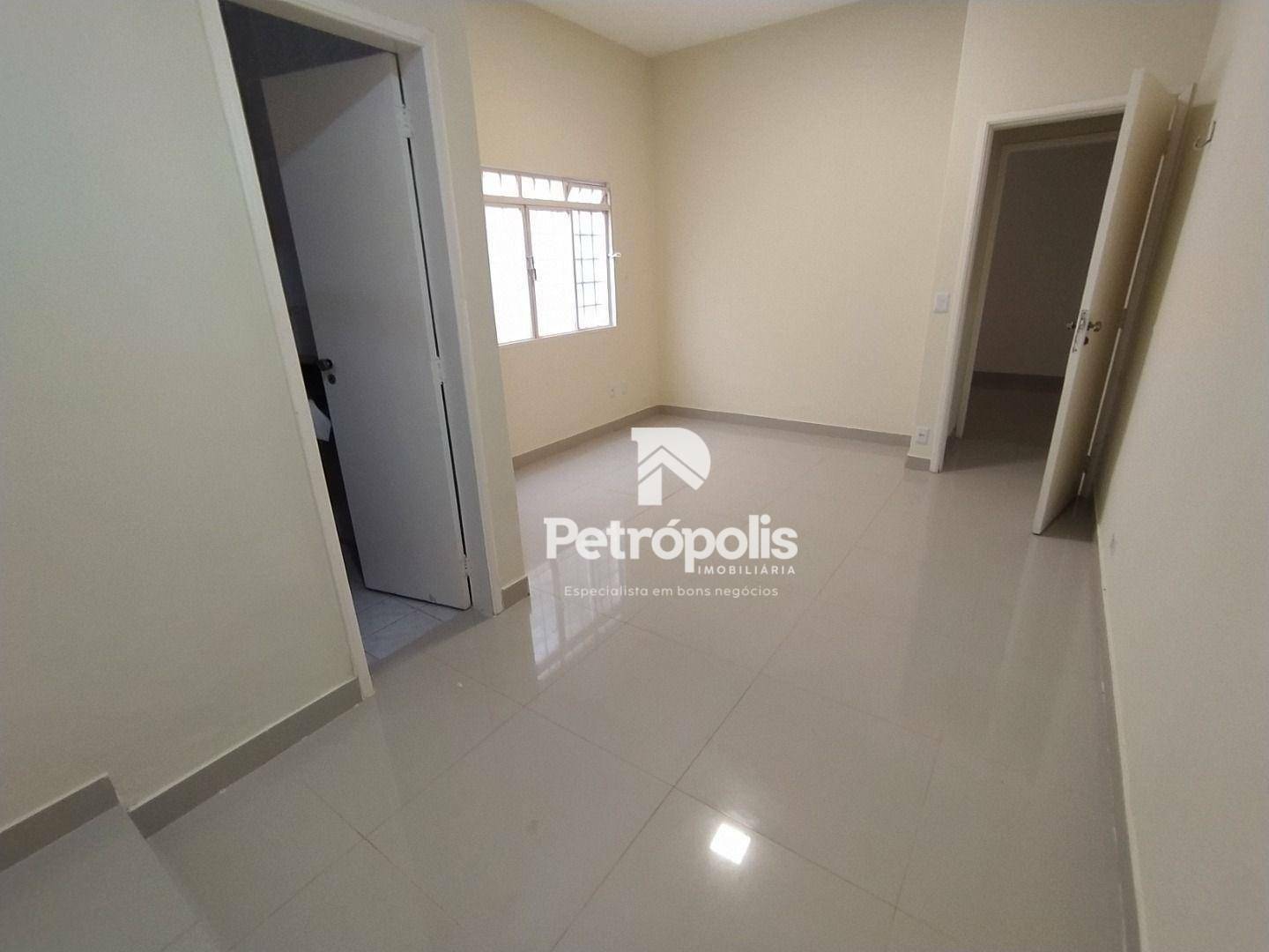 Casa à venda com 4 quartos, 321m² - Foto 11