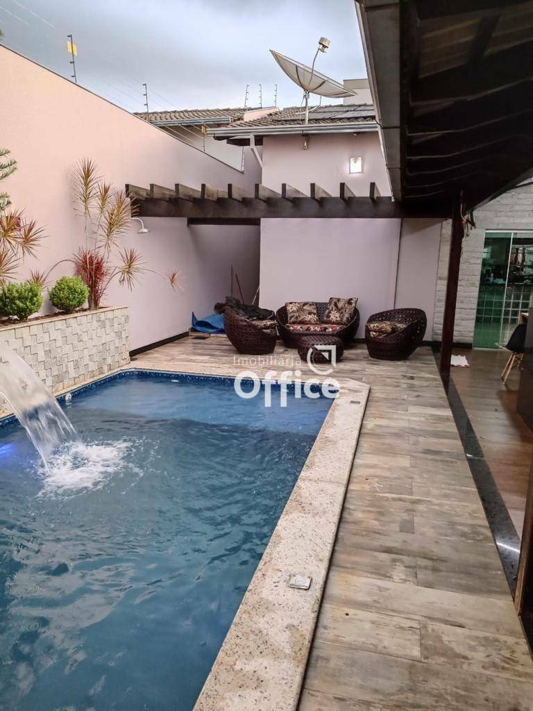 Casa à venda com 3 quartos, 150m² - Foto 2