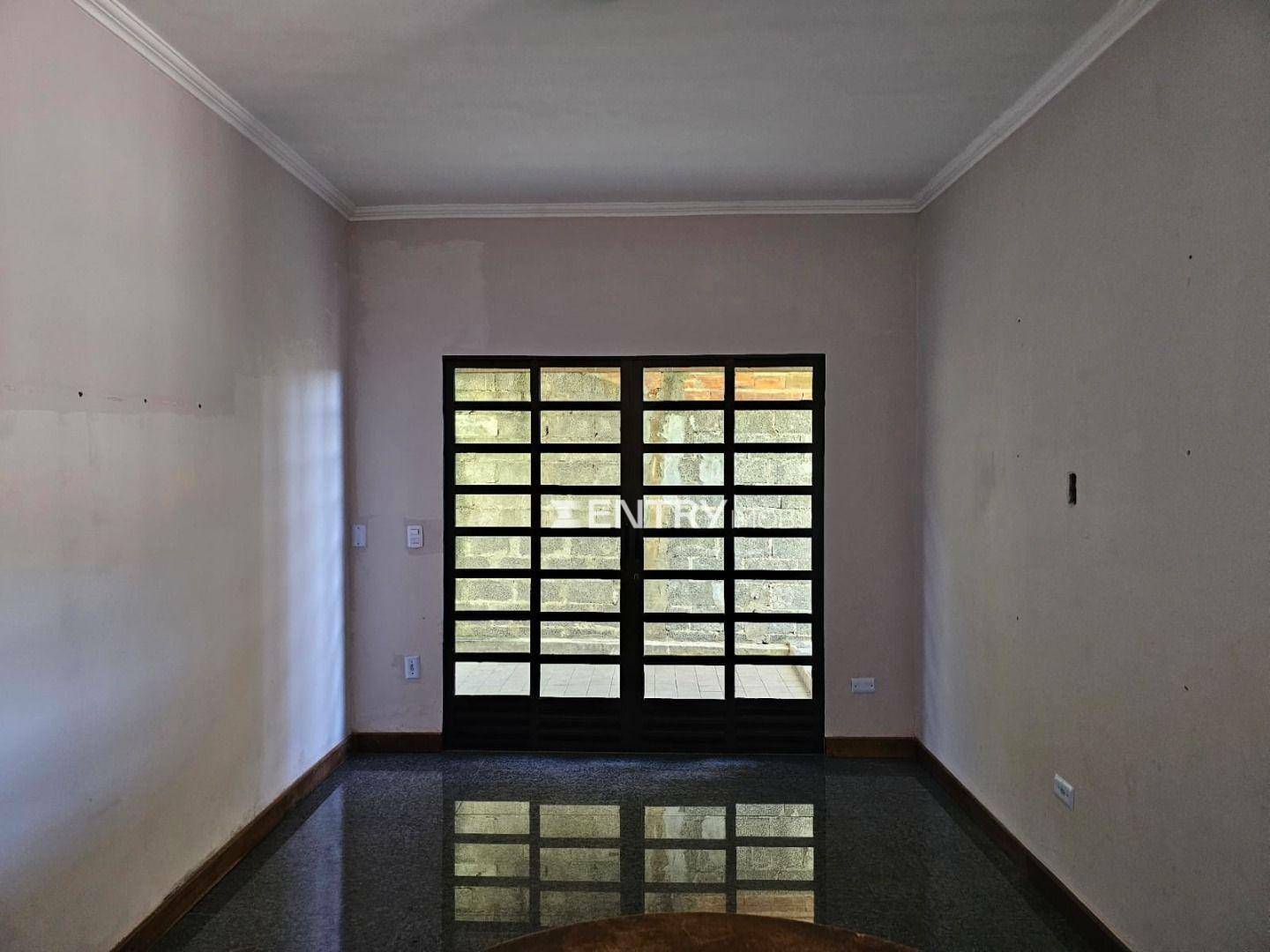 Casa à venda com 4 quartos, 260m² - Foto 32