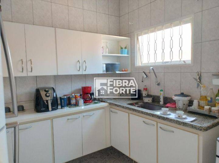 Casa à venda com 3 quartos, 195m² - Foto 5