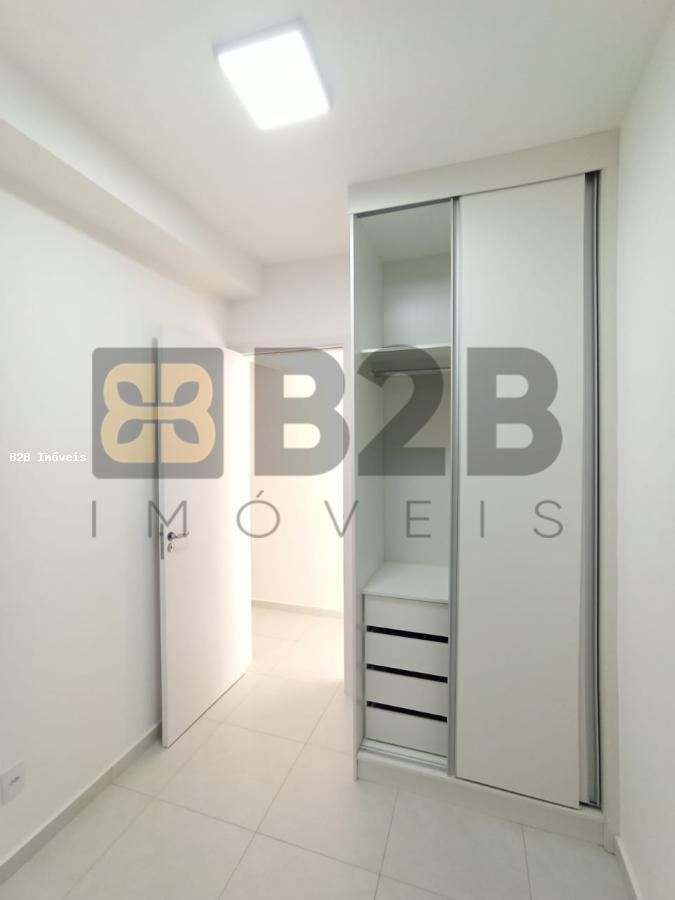 Apartamento à venda com 3 quartos, 77m² - Foto 11