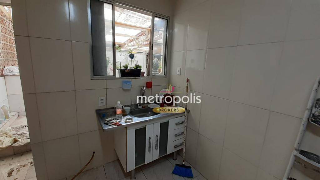 Casa à venda com 3 quartos, 254m² - Foto 4