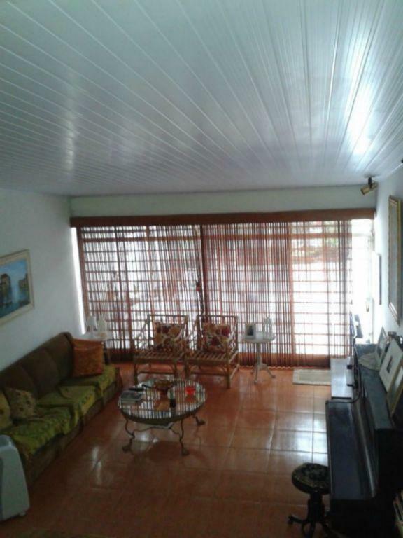 Casa à venda com 3 quartos, 174m² - Foto 1