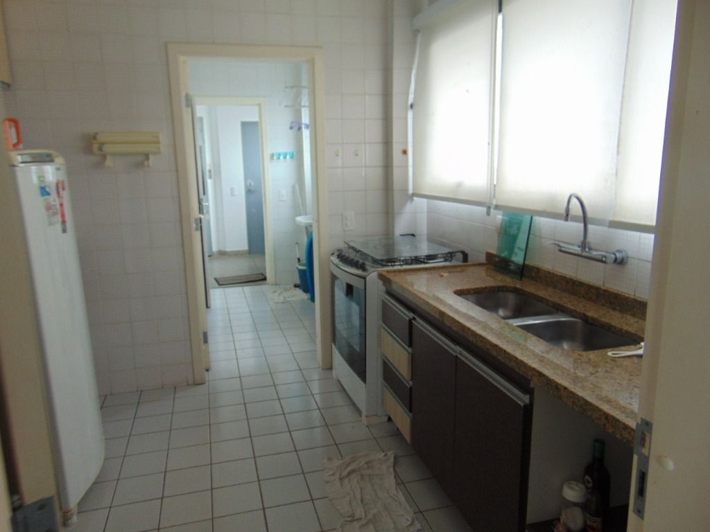 Apartamento à venda e aluguel com 3 quartos, 140m² - Foto 13