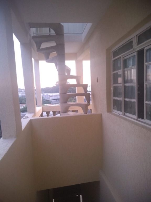 Sobrado à venda com 5 quartos, 200m² - Foto 17