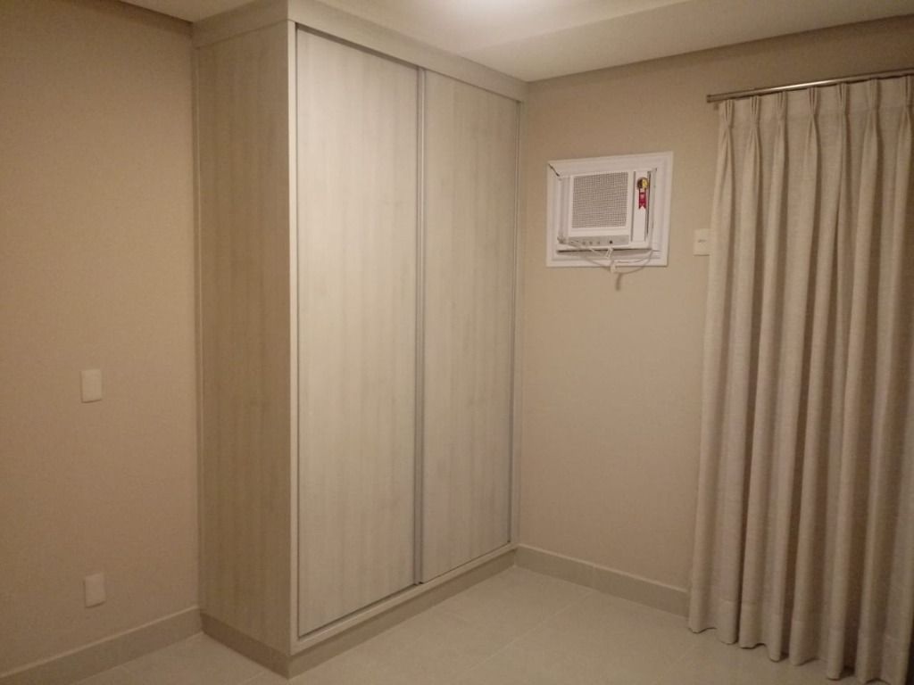 Apartamento para alugar com 3 quartos, 157m² - Foto 8